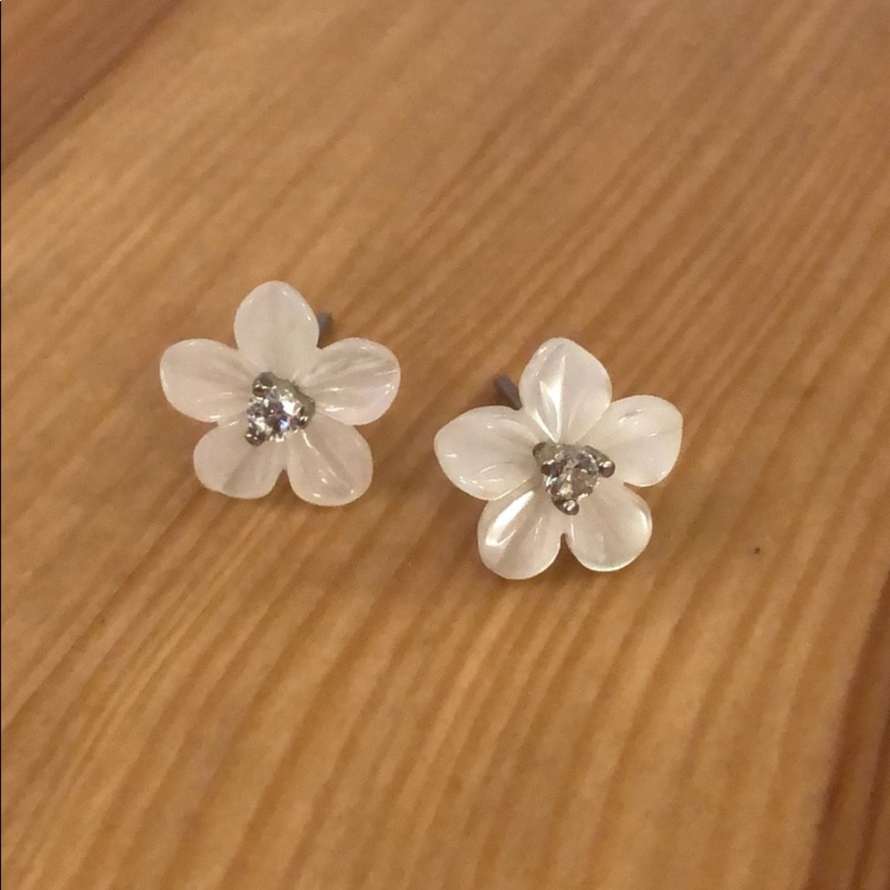 White Flower Mother of Pearl Diamond Stud Earrings